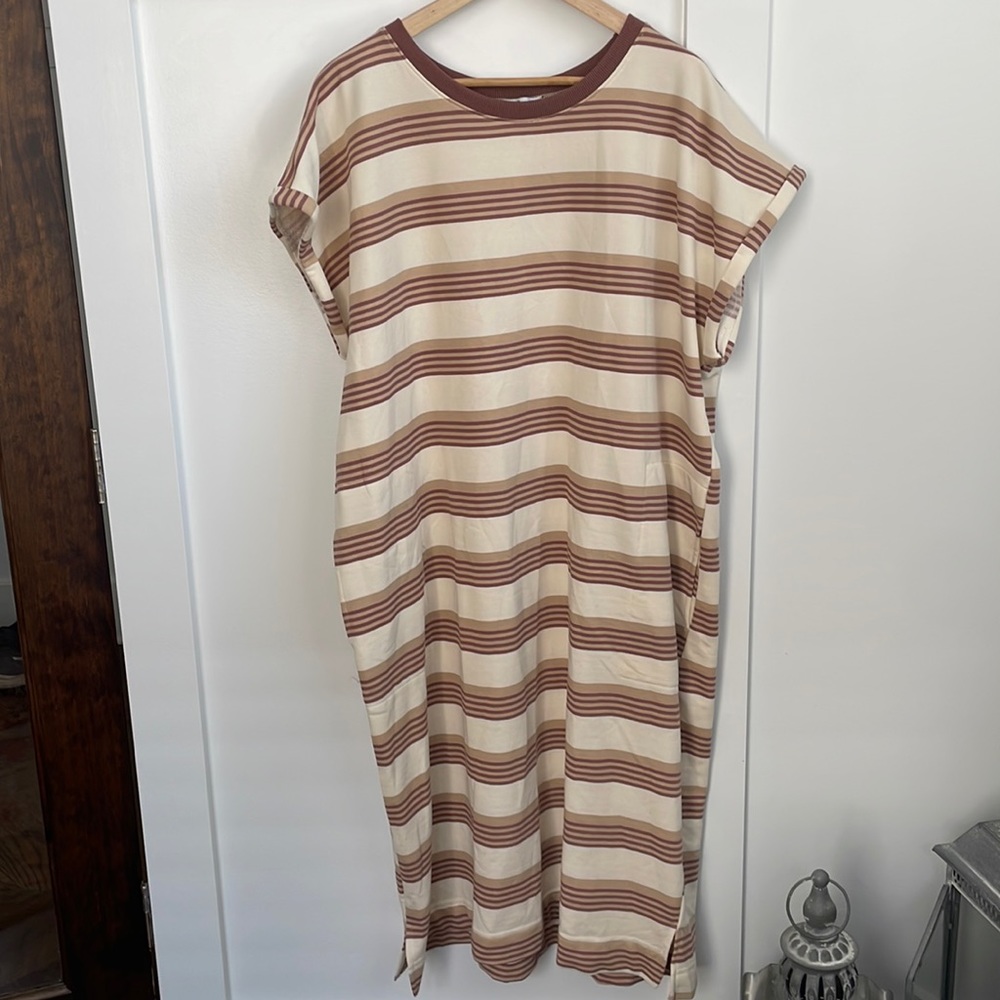 NWOT Lucy Avenue striped short sleeve midi dress. XXXL